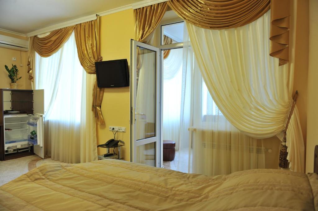 Andinna Hotel Chernivtsi Exterior photo